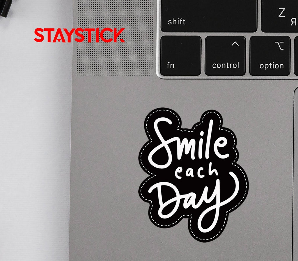 SMILE STICKER Metalized Sticker