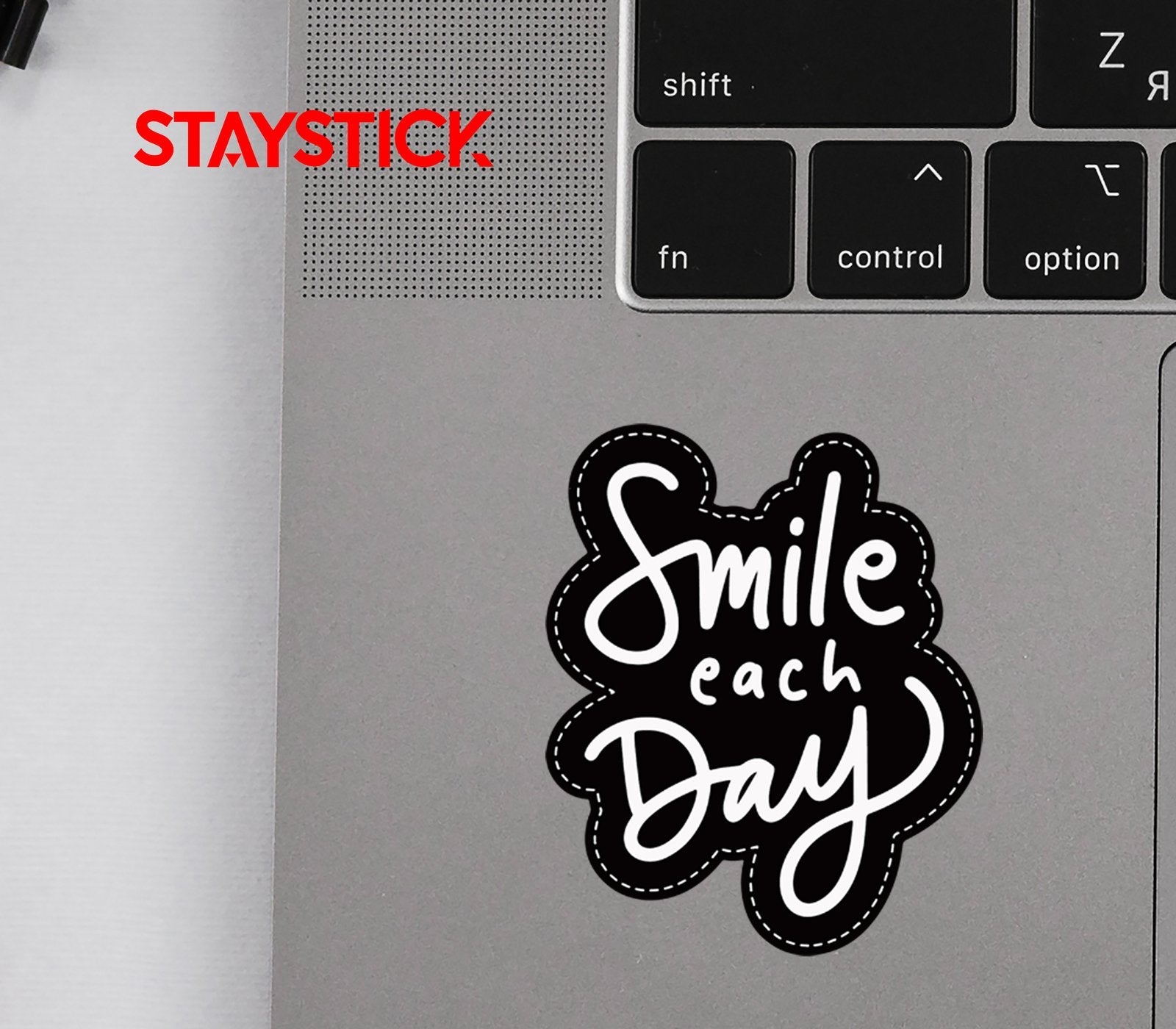 SMILE STICKER Metalized Sticker